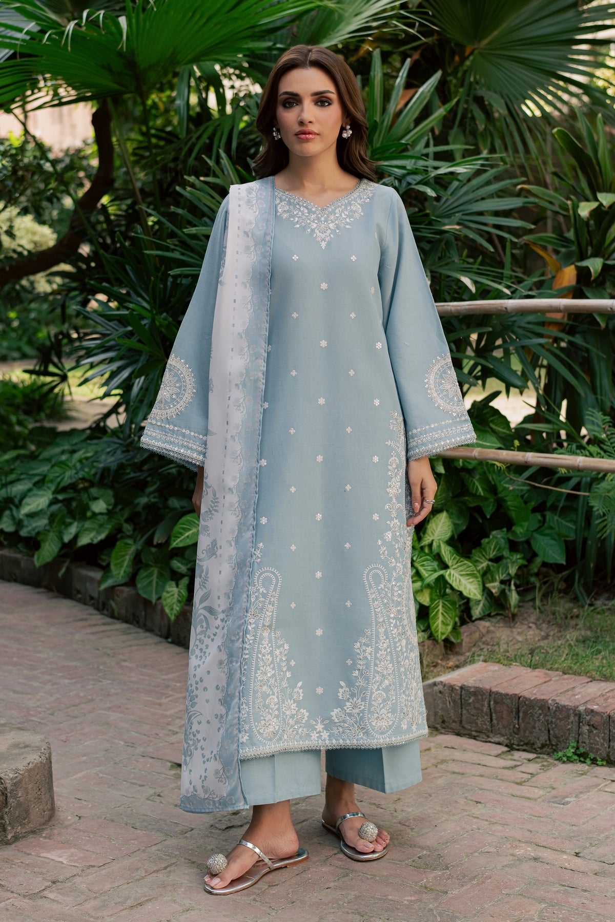 Phoebe 3Pc - Embroidered Khaddar Pret