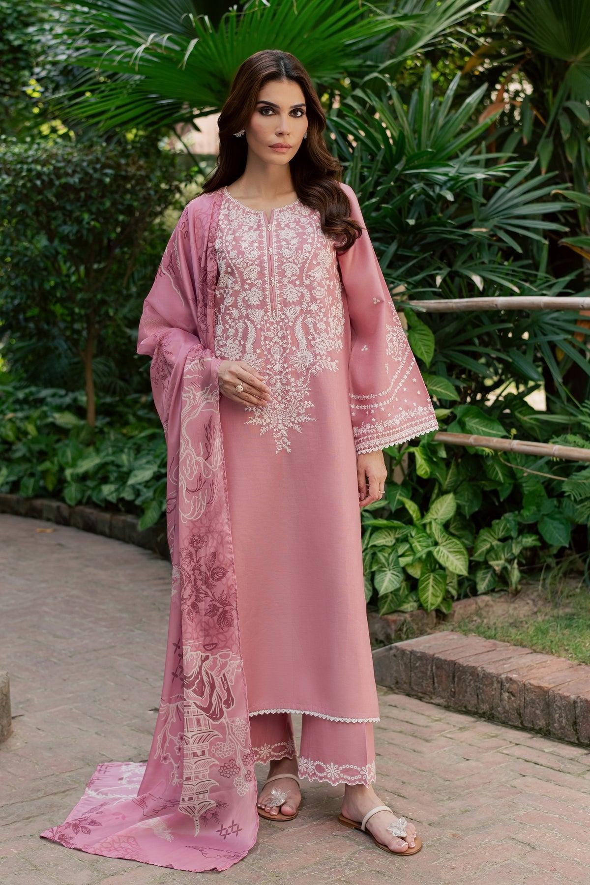 Dove Glove 3Pc - Embroidered Khaddar Pret