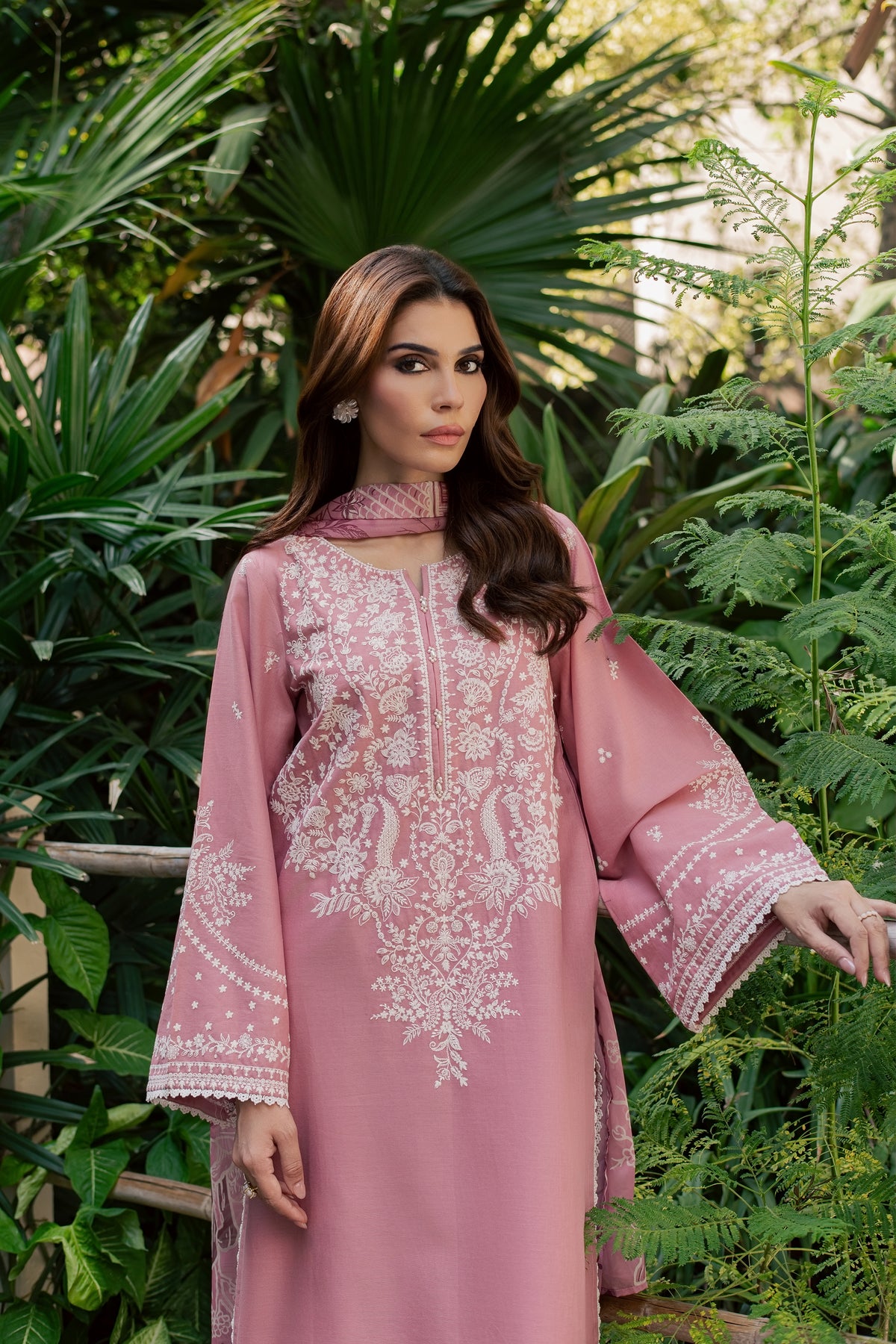 Dove Glove 3Pc - Embroidered Khaddar Pret