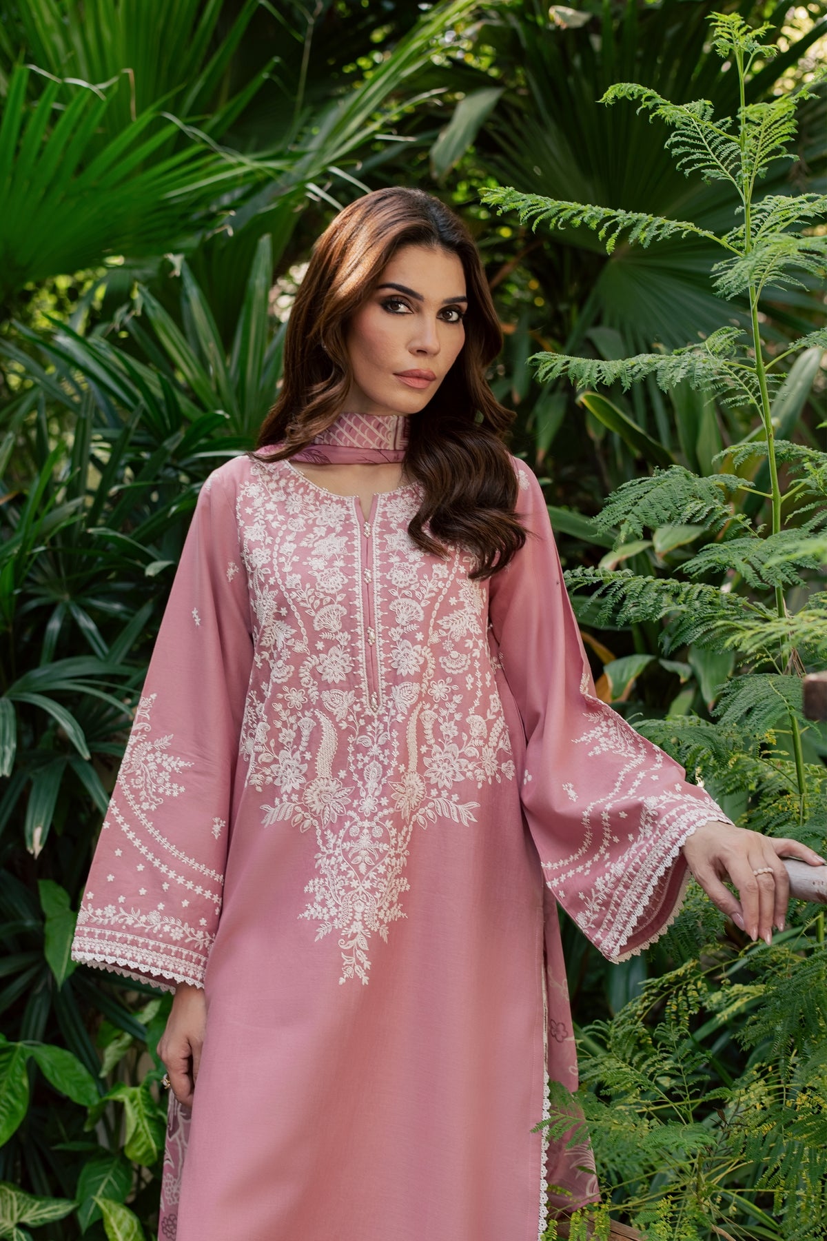 Dove Glove 3Pc - Embroidered Khaddar Pret