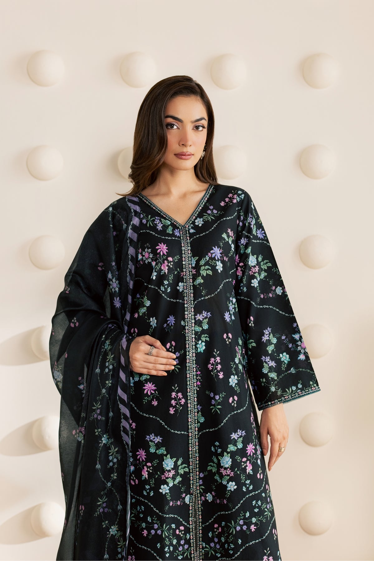 Black Aswa 3Pc - Embroidered Cambric Pret