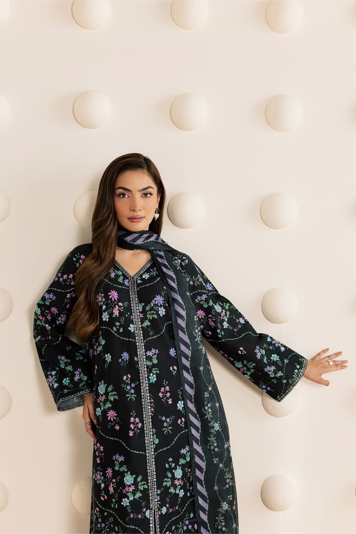 Black Aswa 3Pc - Embroidered Cambric Pret