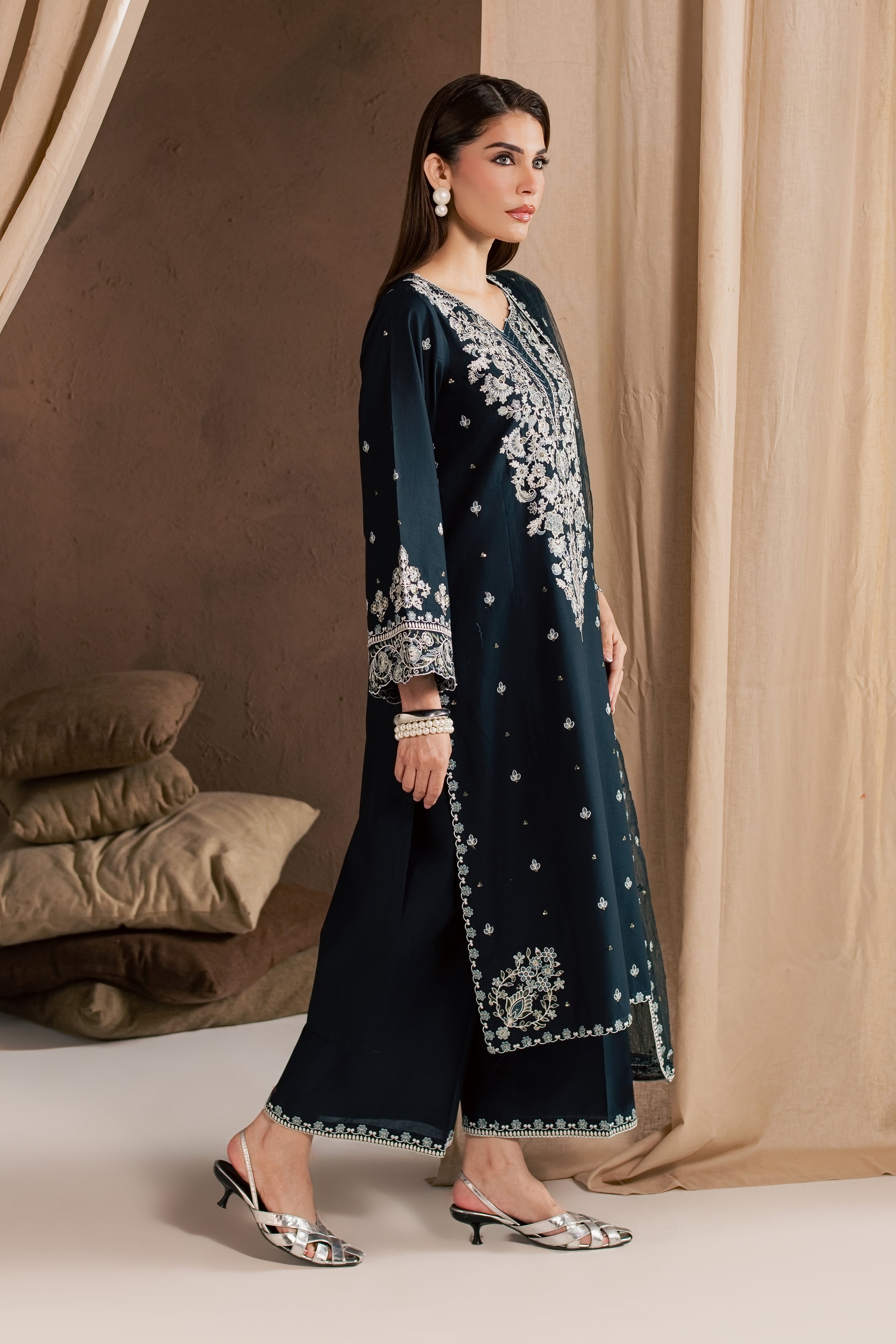 Blue Sabiha 3Pc - Embroidered Cambric Pret