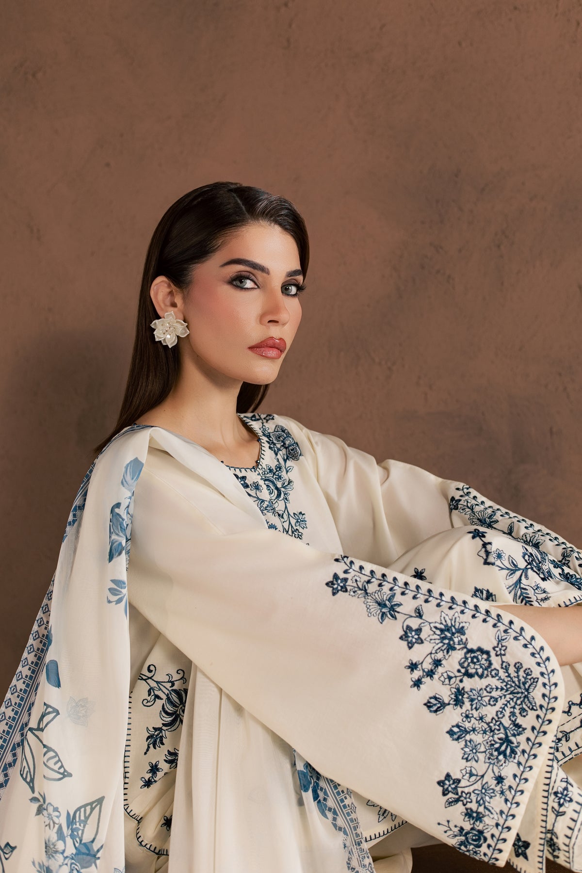 Meris 3Pc - Embroidered Cambric Pret