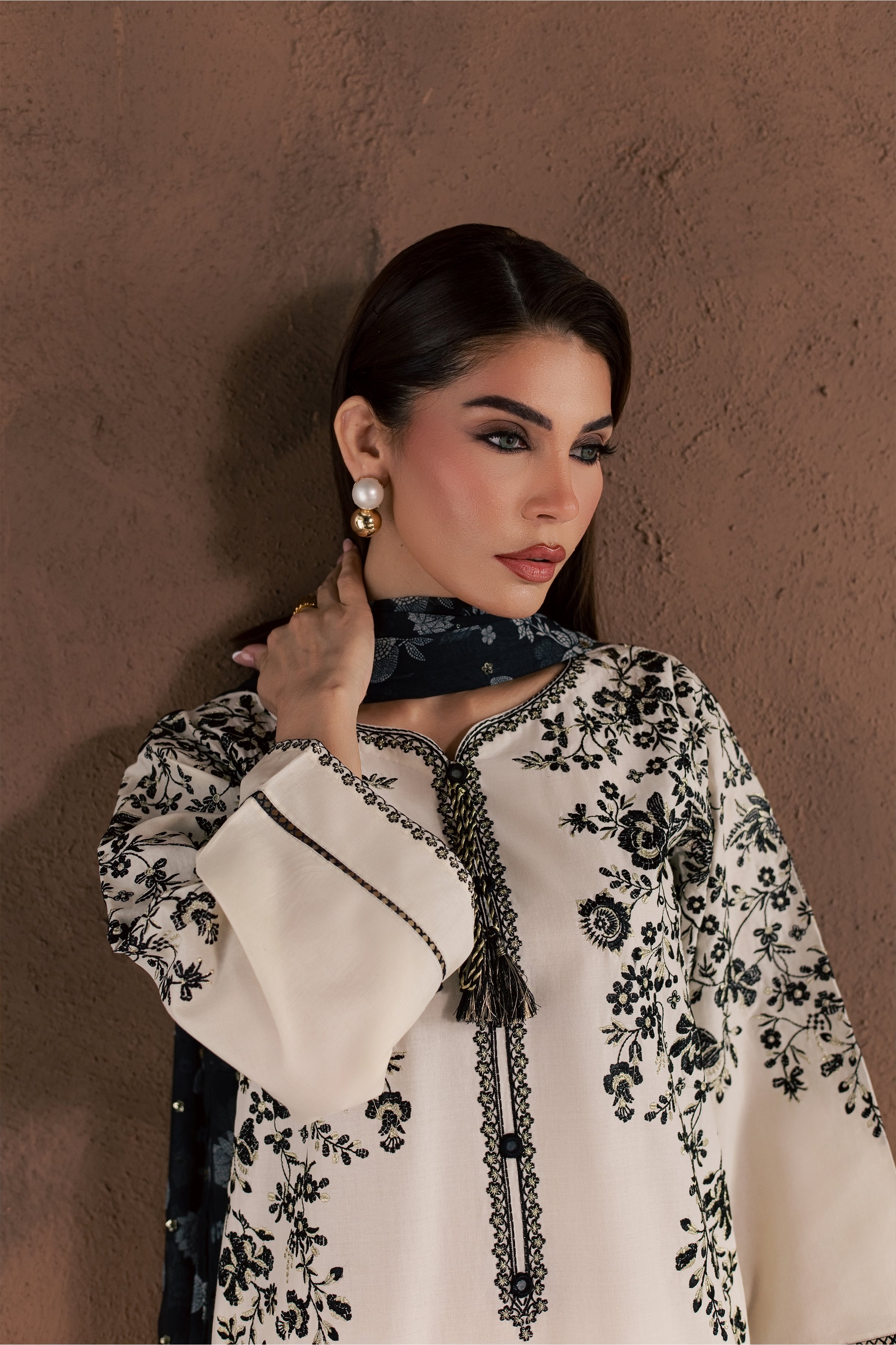 Salaar 3Pc - Embroidered Cambric Pret